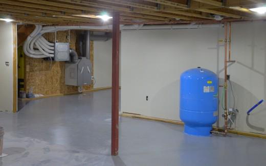 Epoxied crawlspace floor