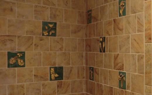 Decorative nature tiles in shower